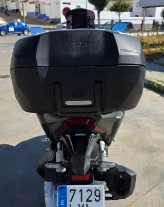 Honda ADV 350 - Como Nueva