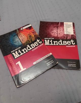 Cuadernillo y libro de ingles 1º bachillerato