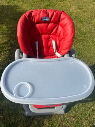Trona Chicco Polly Magic Roja