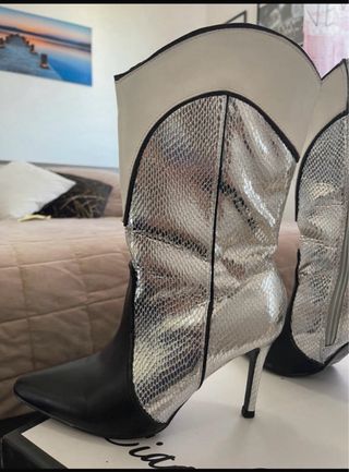 Stivali cowboy neri e argento