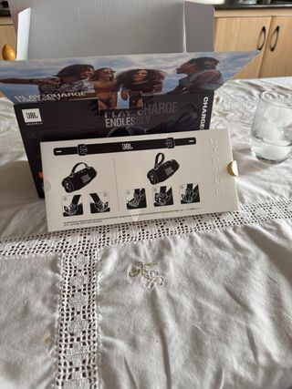 JBL Charge 6 NUEVO + CAJA