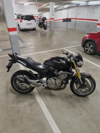 Honda Hornet 600 Naked Negra