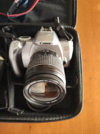 Cámaras réflex analógicas en buen estado.objetivo.