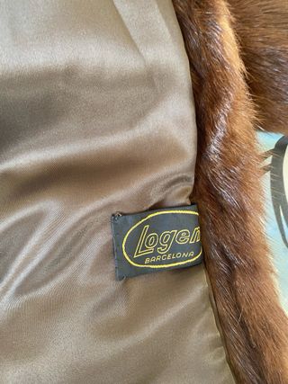 Abrigo de piel marrón