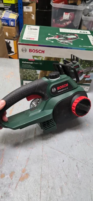 Motosserra Bosch UniversalChain 18V