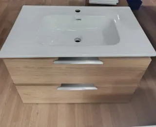 Mueble de baño suspendido color madera, pica porce