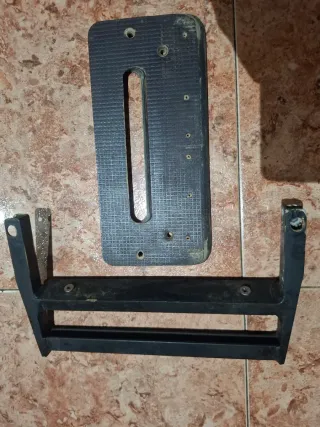 Reposapiés K1 Roman