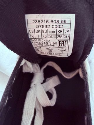 Zapatillas Levi's Negras talla 40