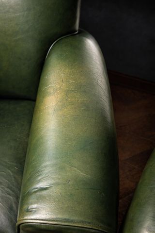 Coppia di poltrone Chester CLUB in pelle verde