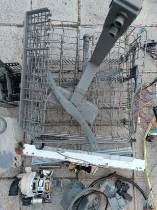 Piezas Lavavajillas Brandt DFH13217W