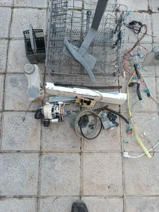 Piezas Lavavajillas Brandt DFH13217W