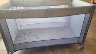 Cuna de viaje plegable