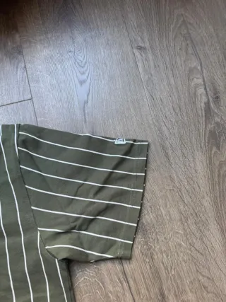 Camiseta New Era verde rayas