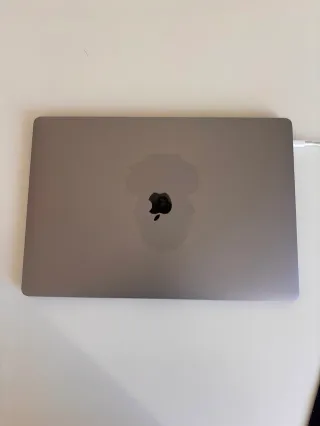 MacBook Pro 16 Plata / Gris Espacial