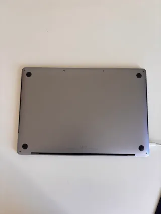 MacBook Pro 16 Plata / Gris Espacial