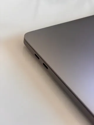 MacBook Pro 16 Plata / Gris Espacial