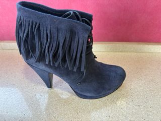 Botines Colcci Azul Tacon Flecos Nuevos