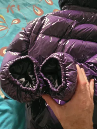 Plumas morado brillante Herno