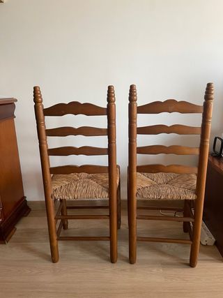 Sillas de madera y enea andaluzas