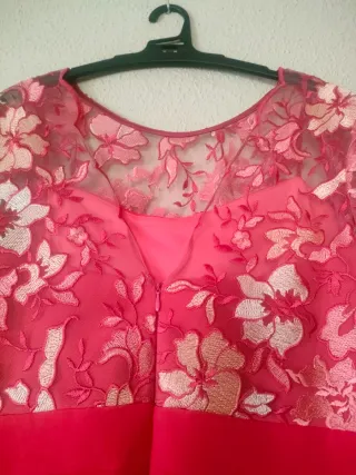 Vestido elegante ceremonia color fucsia.