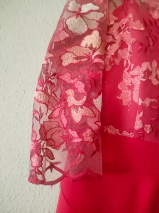 Vestido elegante ceremonia color fucsia.
