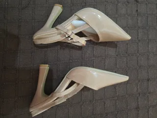 Zapatos tacón fino punta fina beige T38