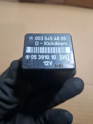 Relè Mercedes 0035454805 w124 300D
