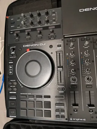 Denon DJ Prime 4+ Controlador DJ