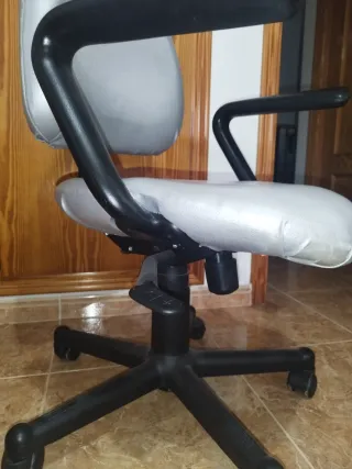 Silla de escritorio giratoria