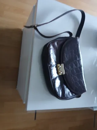 Bolso piel cocodrilo marrón