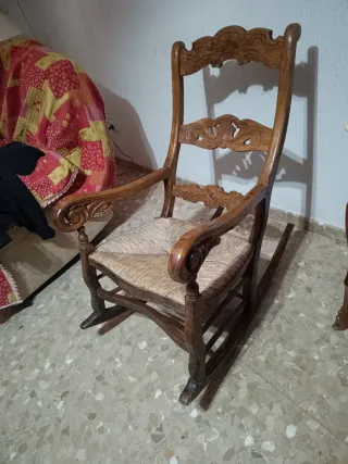 2 Sillones de Madera de Olivo