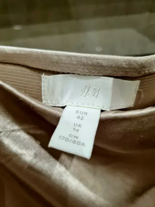 Falda larga vaporosa beige