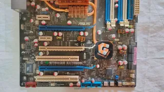 Placa Base Asus Striker Extreme con disipador