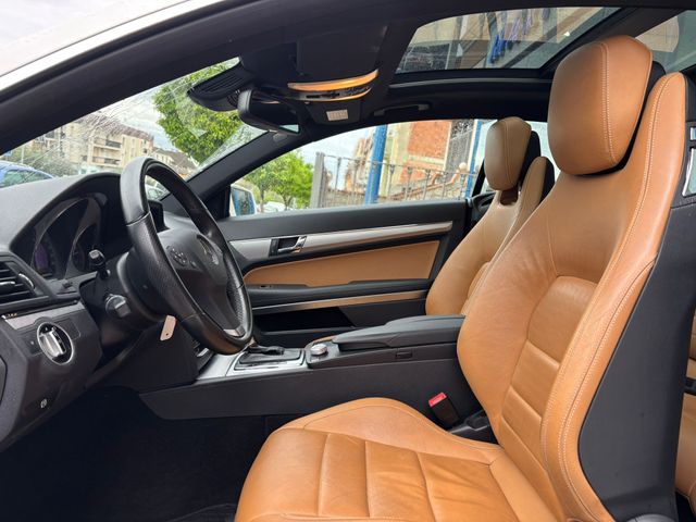 MERCEDES BENZ E 220 CDI COUPÉ BLUEEFFICIENCY AVANT