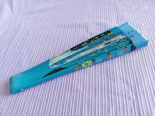 Abanico de madera y tela NUEVO azul turquesa
