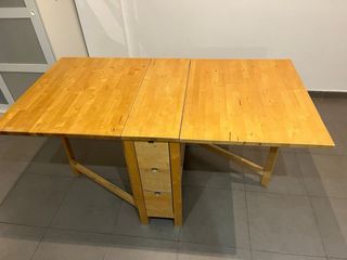 Mesa de comedor plegable de madera