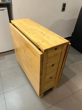 Mesa de comedor plegable de madera