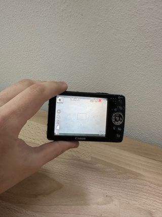 Canon PowerShot SD750 Prata