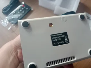 Proyector LED Pantalla Azul y Blanco