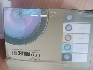 Proyector LED Pantalla Azul y Blanco