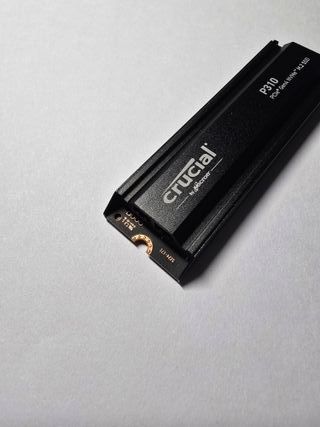 ssd crucial p310 4t con dissipatore