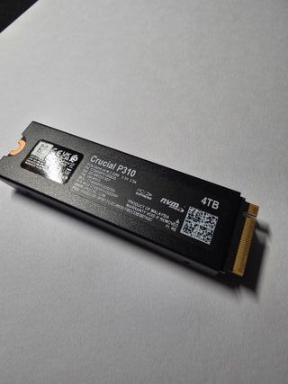 ssd crucial p310 4t con dissipatore