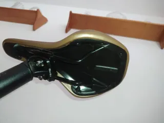 Sillín bici marrón dorado BELCARRA nuevo