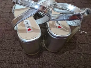Sandalias plateadas ULANKA T37