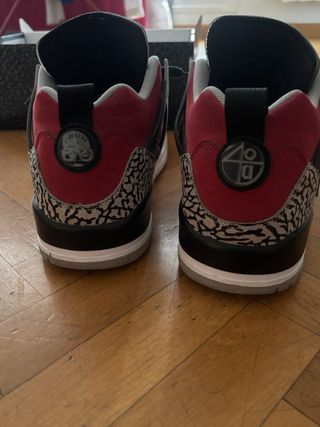 Zapatillas Jordan Spizike Negras y Rojas