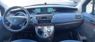 Lancia Phedra 2006