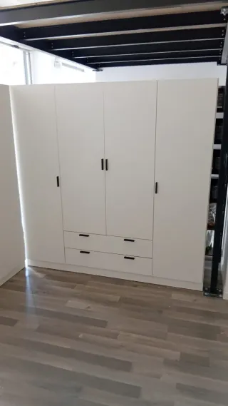 Armarios nuevos blanco de madera