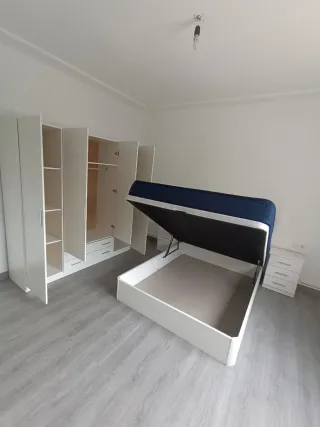 Armarios nuevos blanco de madera