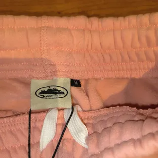 Pantalón corto Corteiz Rosa talla M