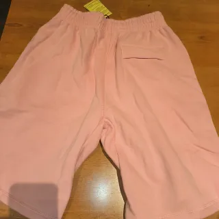 Pantalón corto Corteiz Rosa talla M
